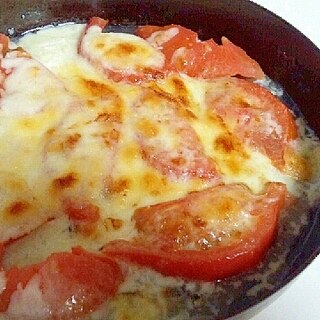 たっぷりチーズの焼きトマト